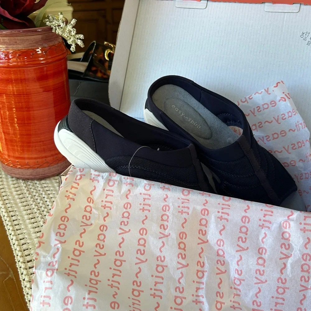 Easy Spirit Dark Blue Shoes Travelers  TRACIEE + Co Slide On 8 Narrow NEW IN BOX